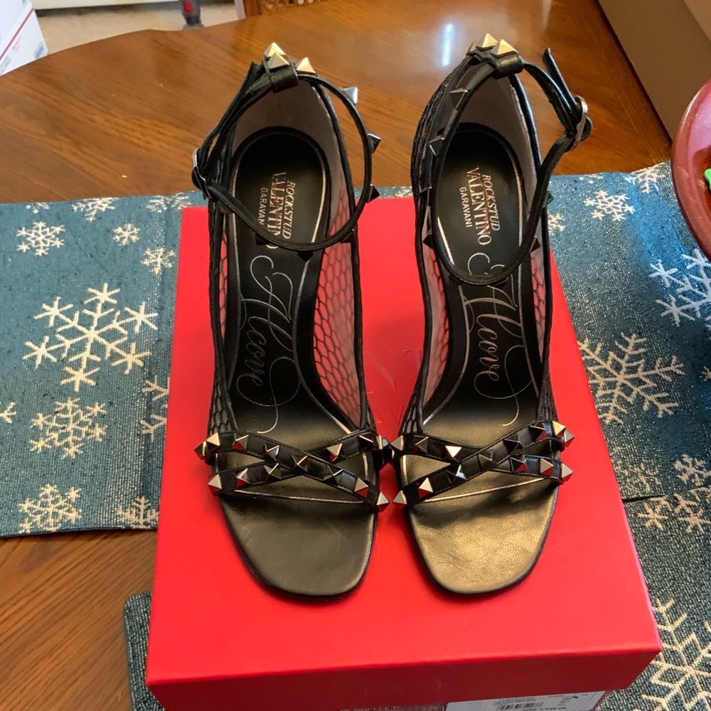 Valentino Garavani Rock-stud Alcove Sandals US 6 EU 36.